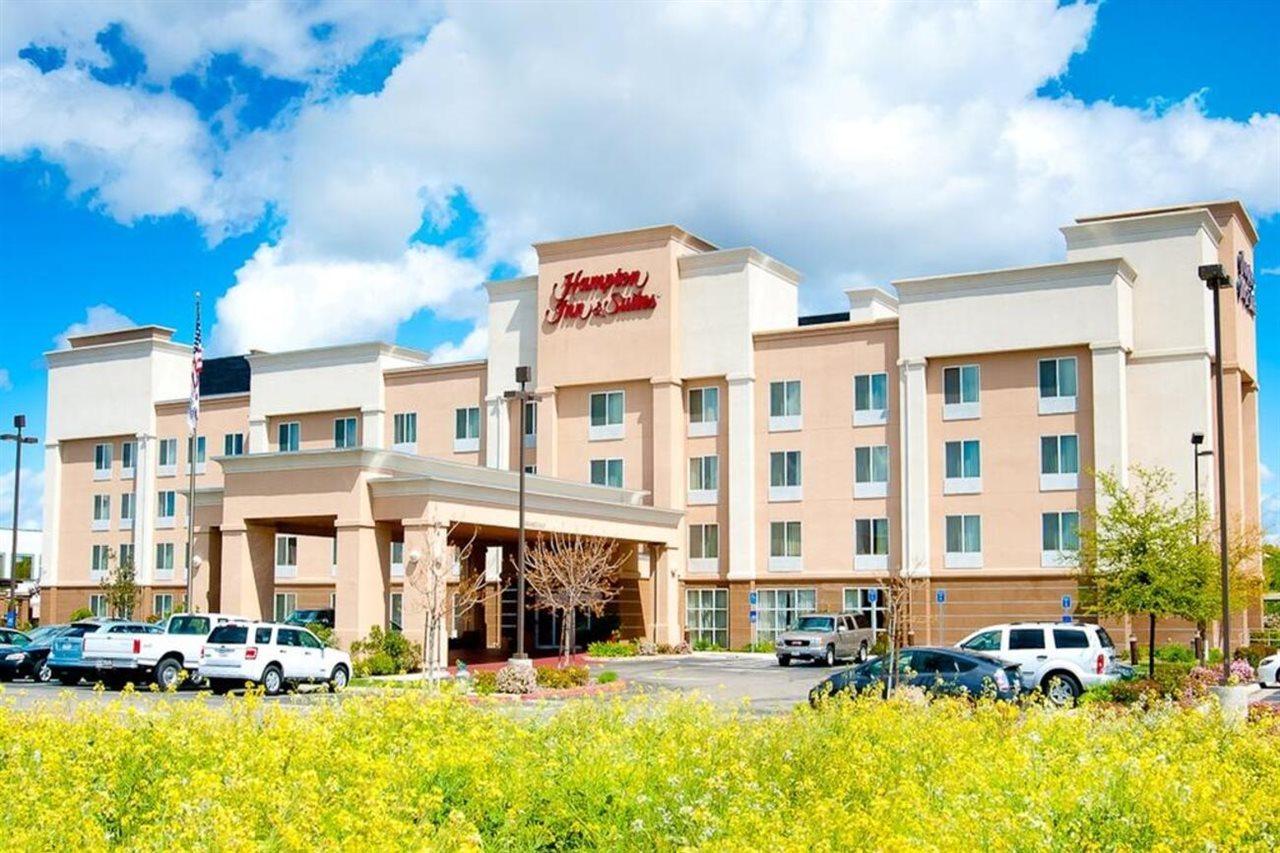 Hampton Inn & Suites Fresno Esterno foto