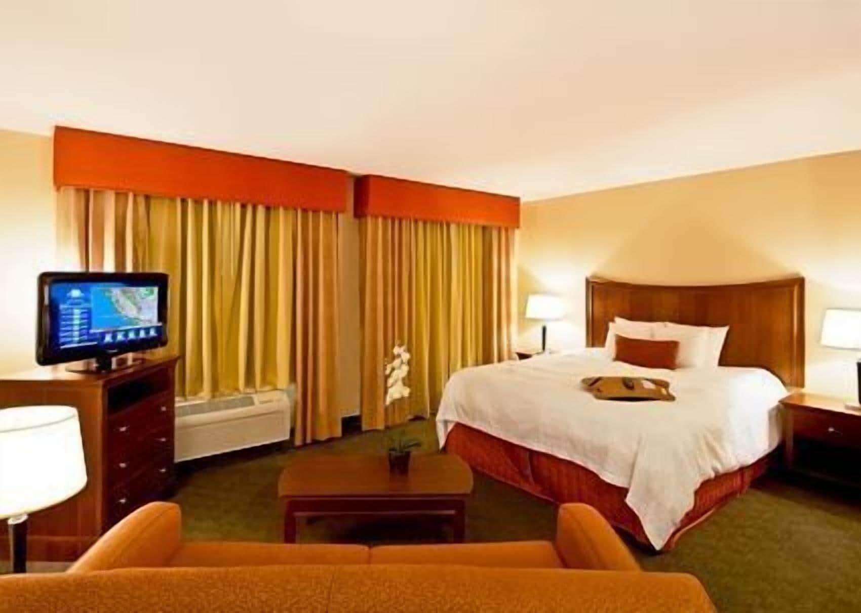 Hampton Inn & Suites Fresno Esterno foto