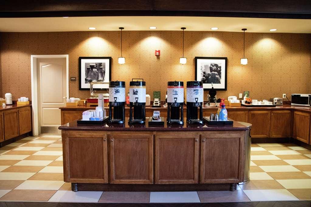 Hampton Inn & Suites Fresno Ristorante foto