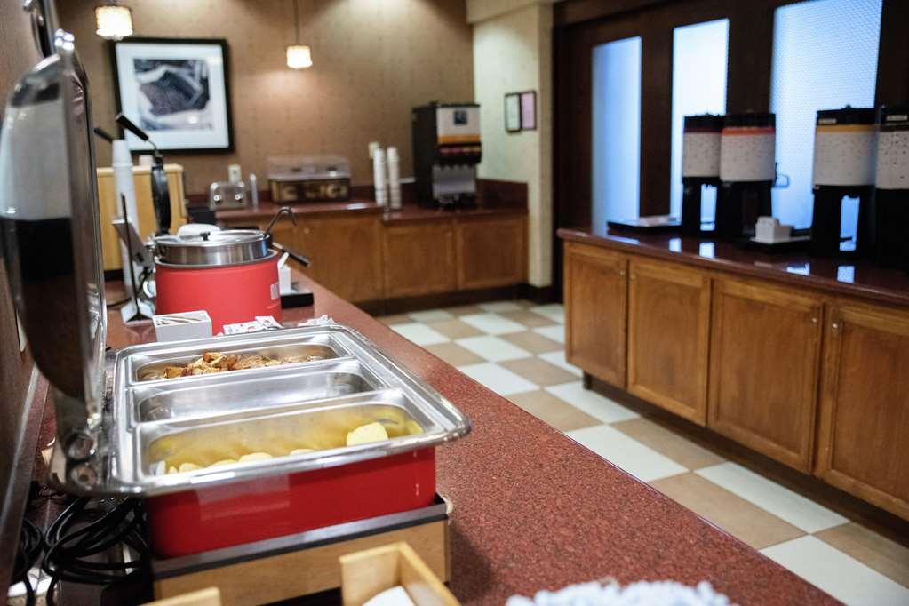 Hampton Inn & Suites Fresno Ristorante foto