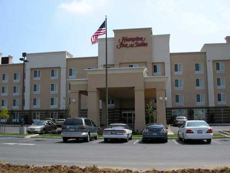 Hampton Inn & Suites Fresno Esterno foto